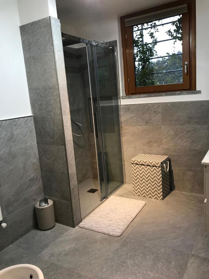 Armonie Del Lago - Lakeview Retreat With Private Garden, Pool & Jacuzzi Baveno Szoba fotó
